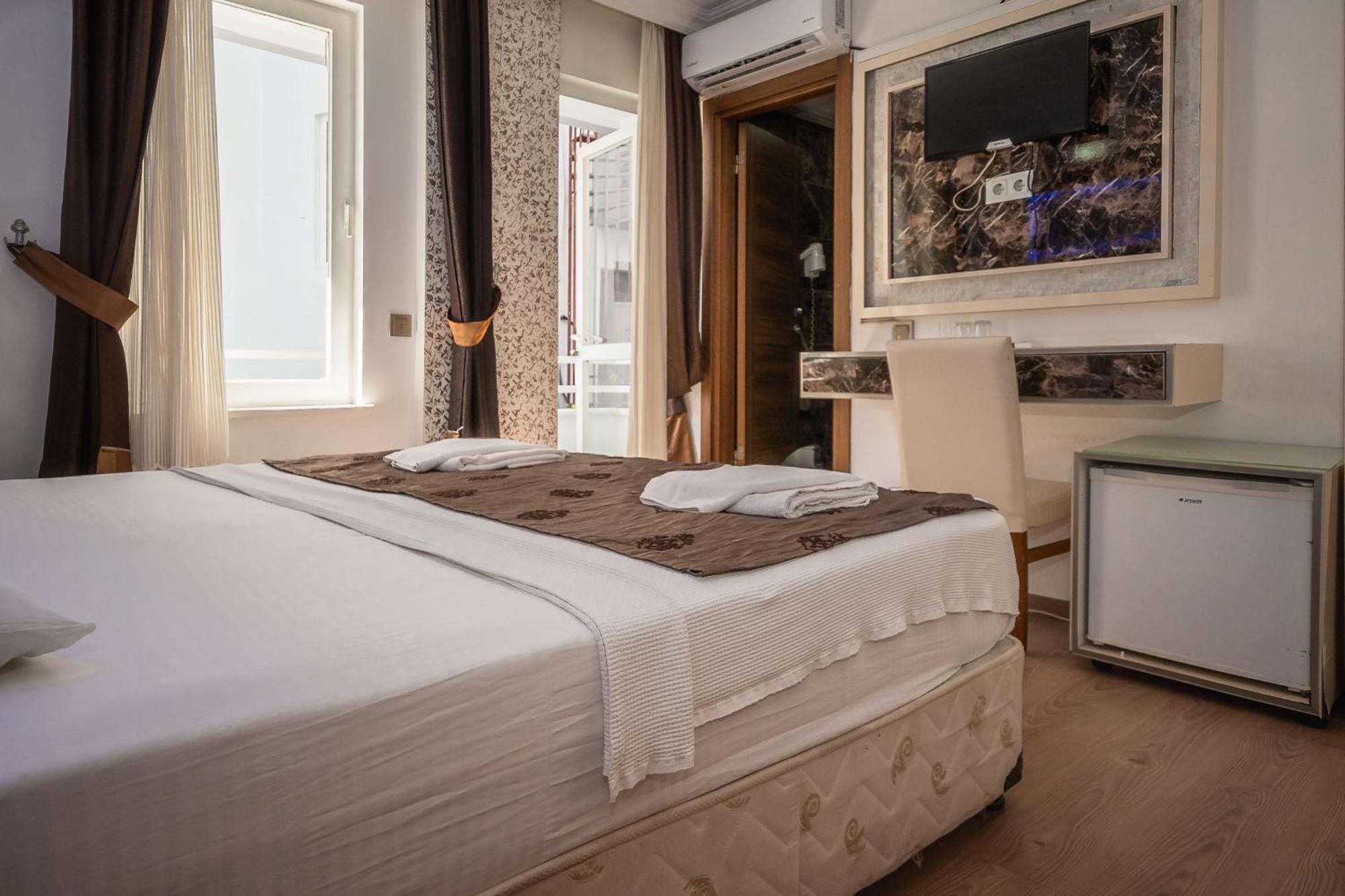Behram Hotel Antalya Kültér fotó